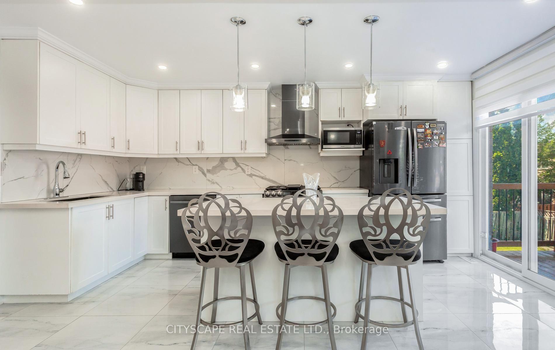 Photo 19 of 5259 Astwell Avenue, Mississauga, Hurontario — HOMEH