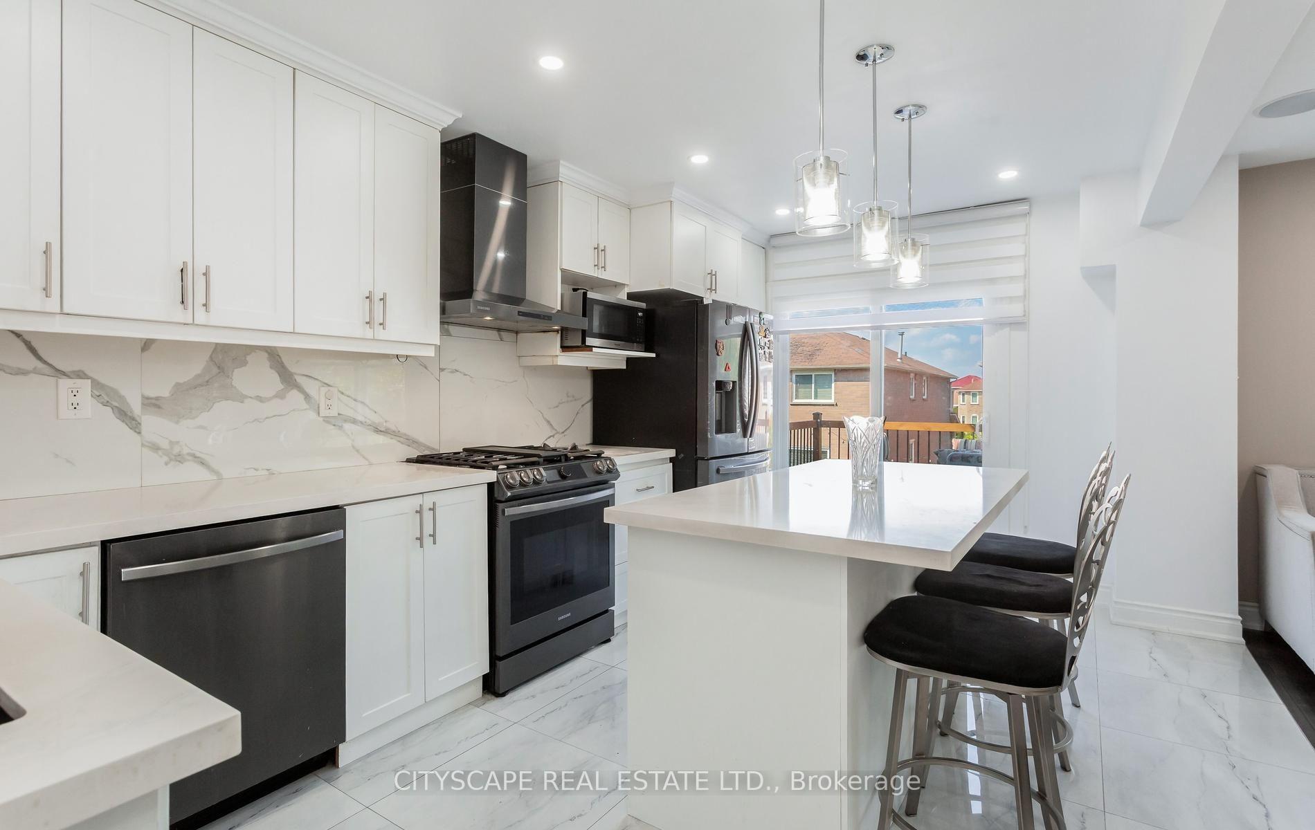 Photo 21 of 5259 Astwell Avenue, Mississauga, Hurontario — HOMEH