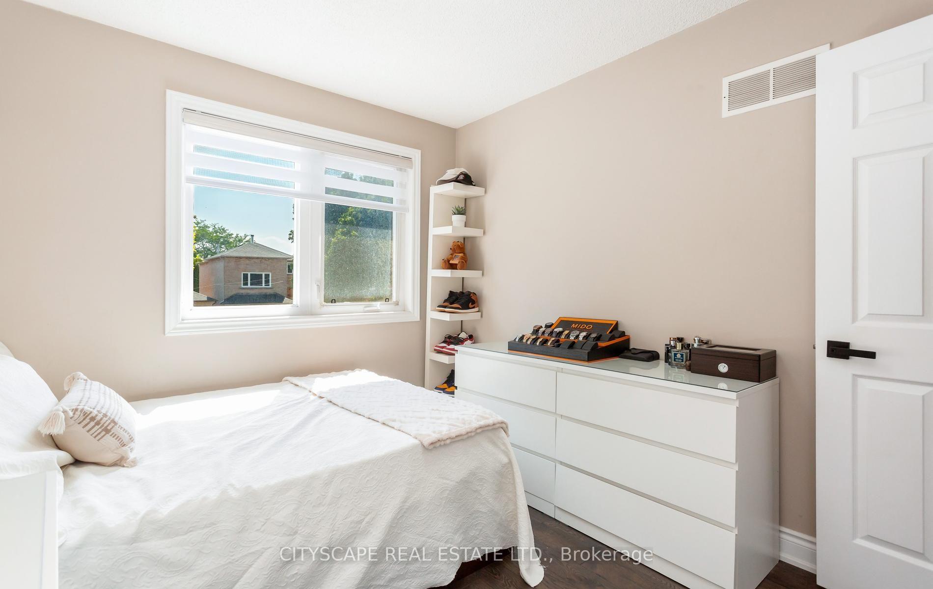 Photo 31 of 5259 Astwell Avenue, Mississauga, Hurontario — HOMEH