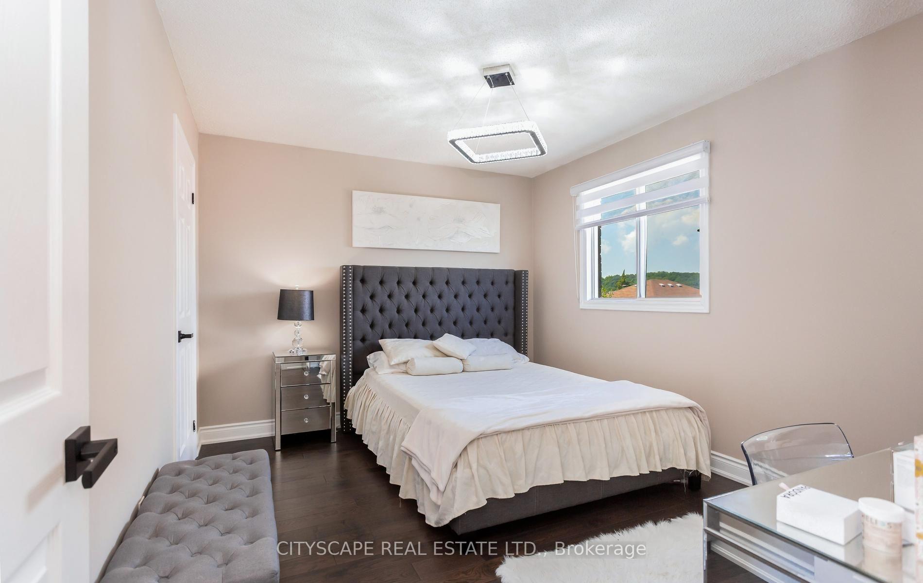 Photo 33 of 5259 Astwell Avenue, Mississauga, Hurontario — HOMEH
