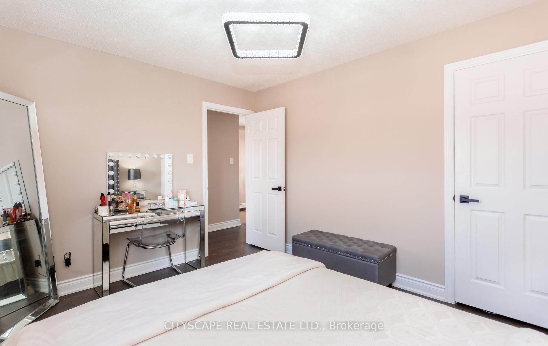 Photo 34 of 5259 Astwell Avenue, Mississauga, Hurontario — HOMEH