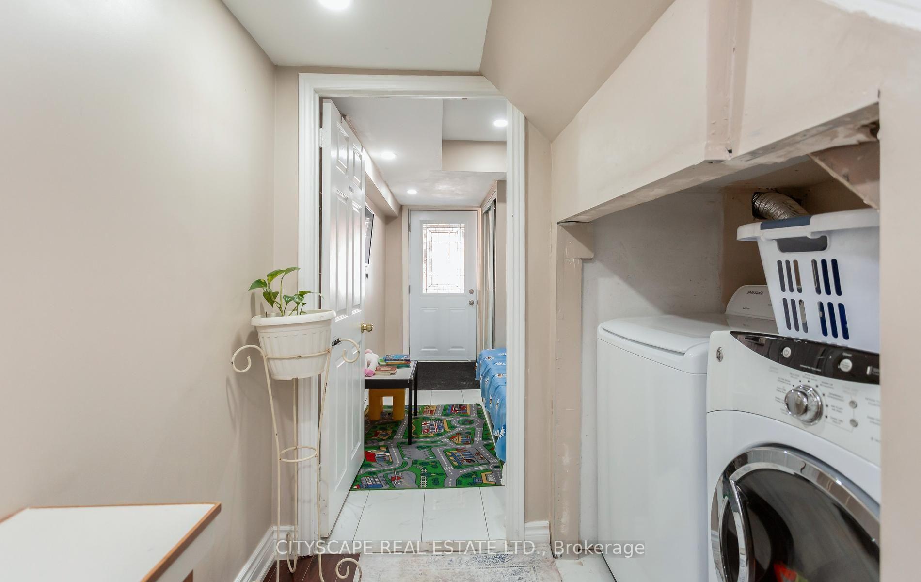 Photo 39 of 5259 Astwell Avenue, Mississauga, Hurontario — HOMEH