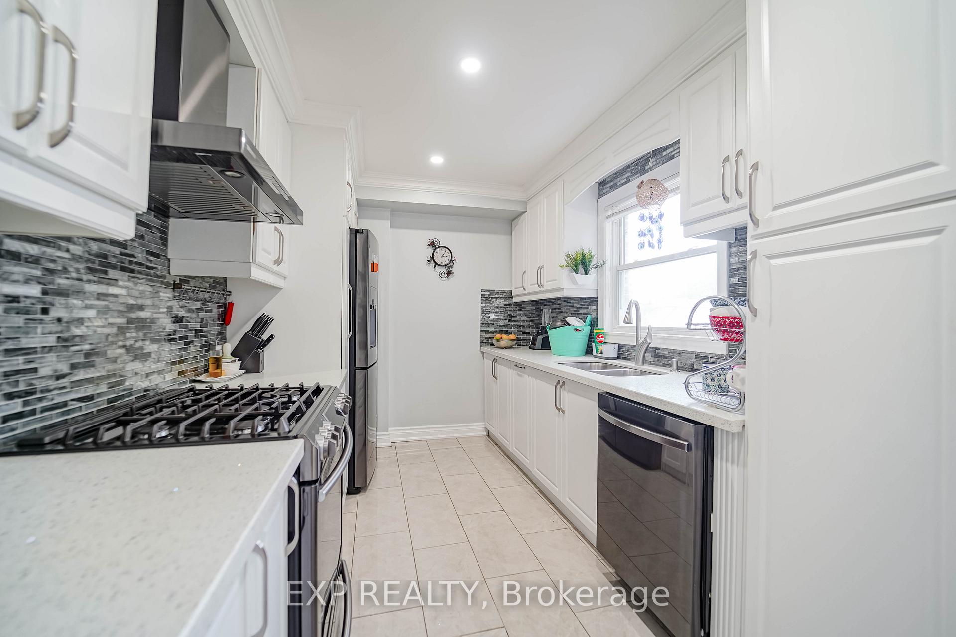 Photo 14 of Unit 30, 288 Simonston Boulevard, Markham, German Mills — HOMEH