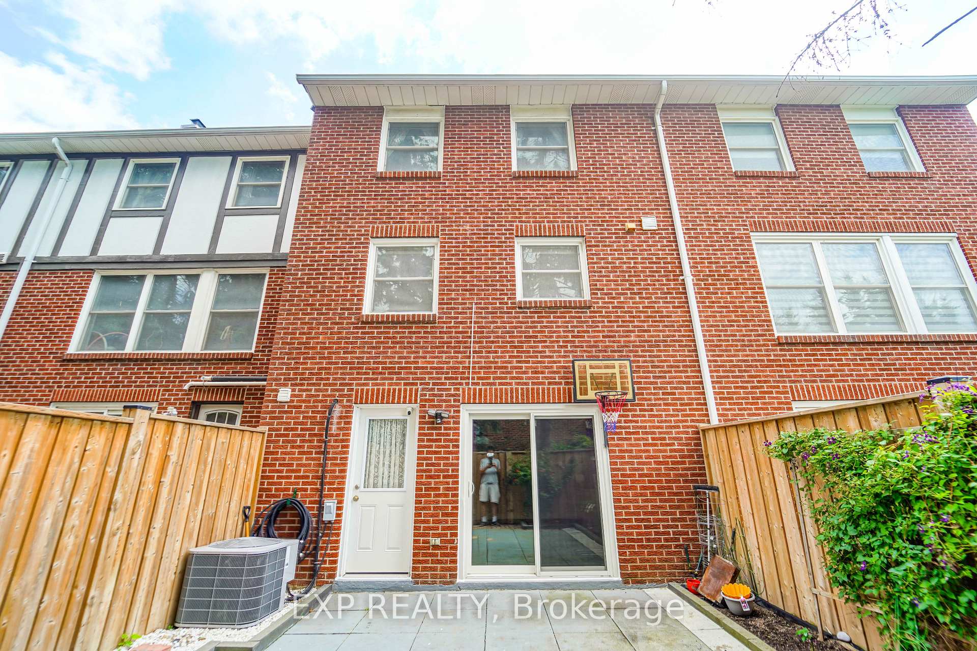 Photo 38 of Unit 30, 288 Simonston Boulevard, Markham, German Mills — HOMEH