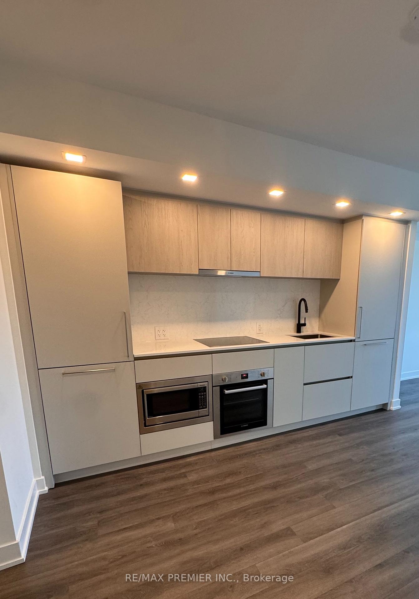 Photo 3 of Unit 1806, 609 Sherbourne Street, Toronto, North St. James Town — HOMEH
