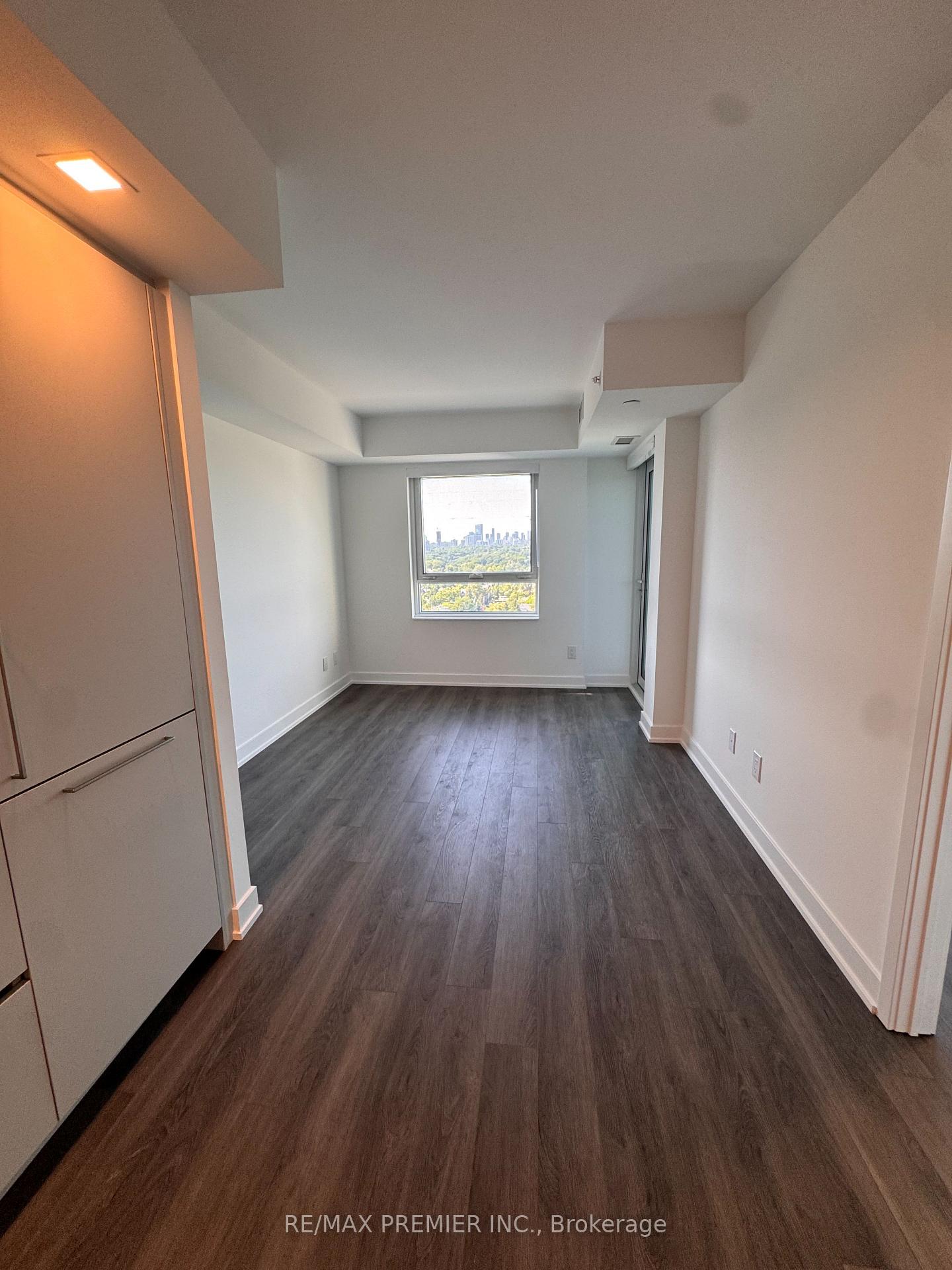 Photo 5 of Unit 1806, 609 Sherbourne Street, Toronto, North St. James Town — HOMEH