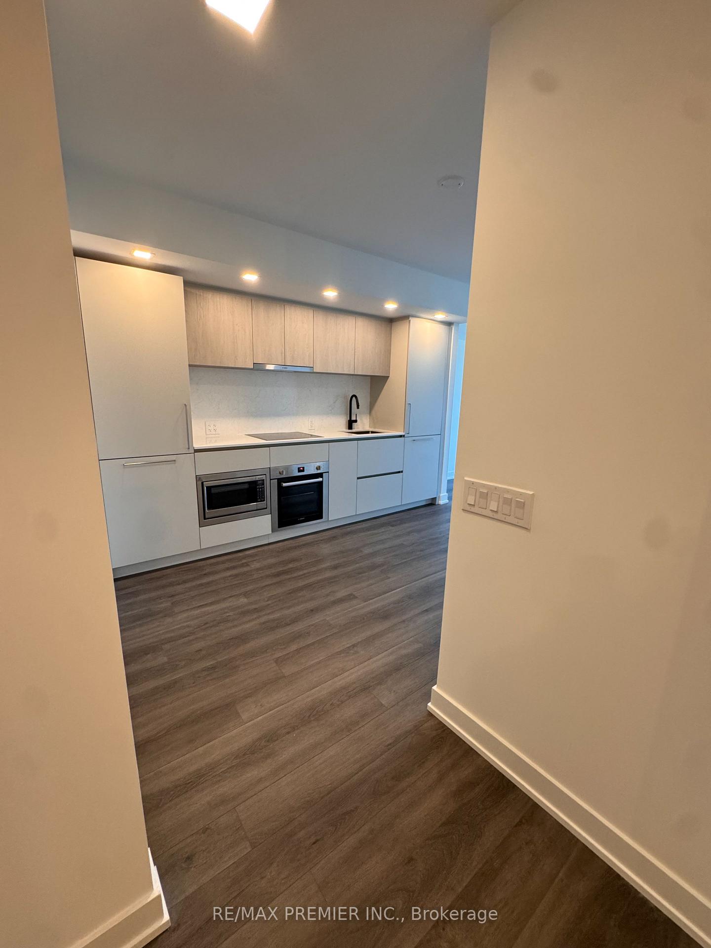 Photo 6 of Unit 1806, 609 Sherbourne Street, Toronto, North St. James Town — HOMEH
