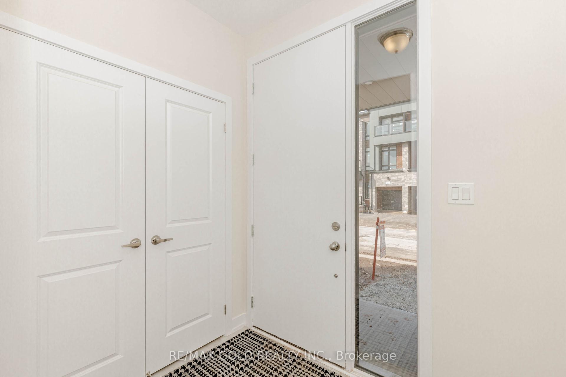 Photo 4 of 3118 Perkins Way, Oakville, Joshua Meadows — HOMEH