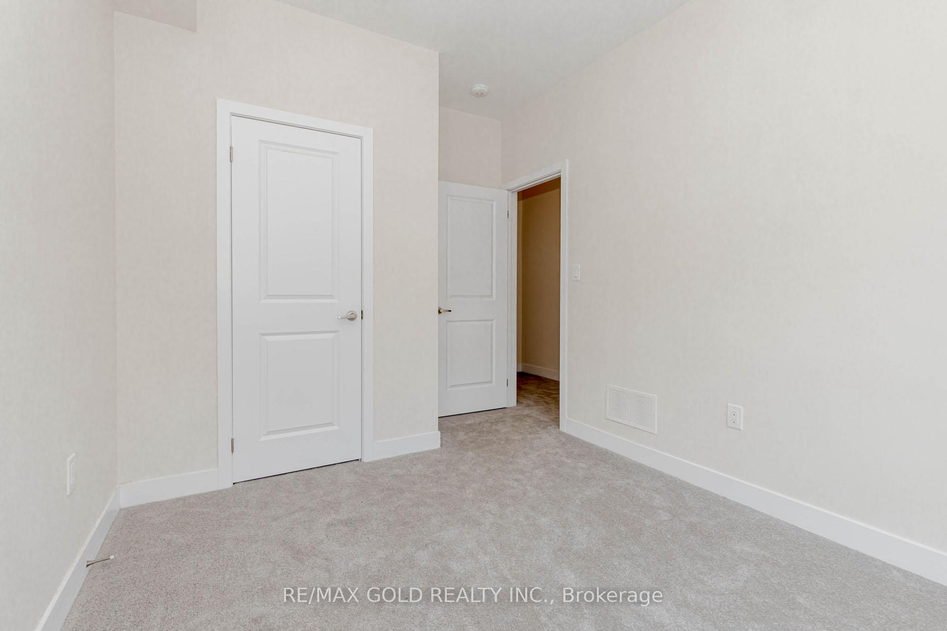 Photo 8 of 3118 Perkins Way, Oakville, Joshua Meadows — HOMEH