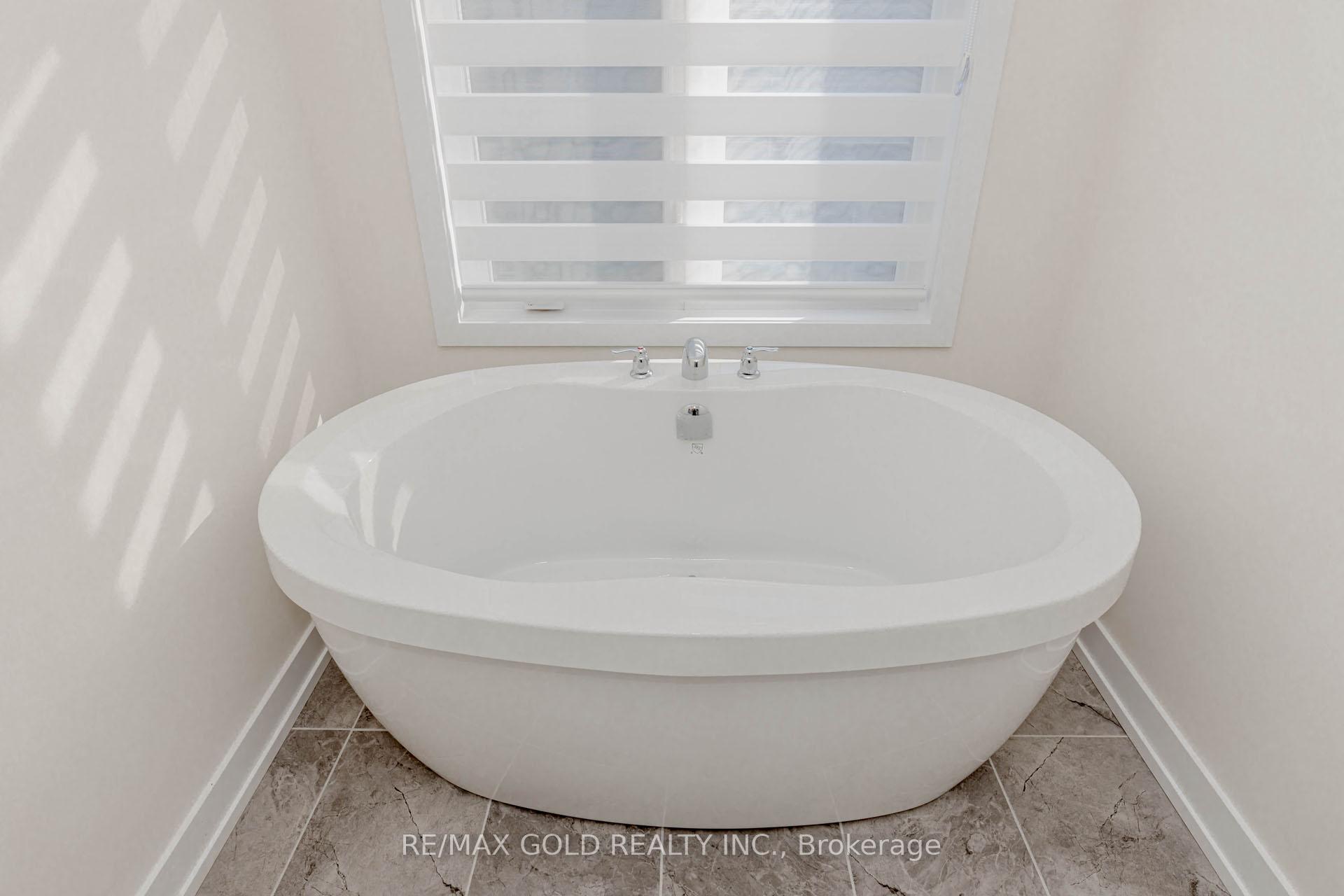 Photo 40 of 3118 Perkins Way, Oakville, Joshua Meadows — HOMEH