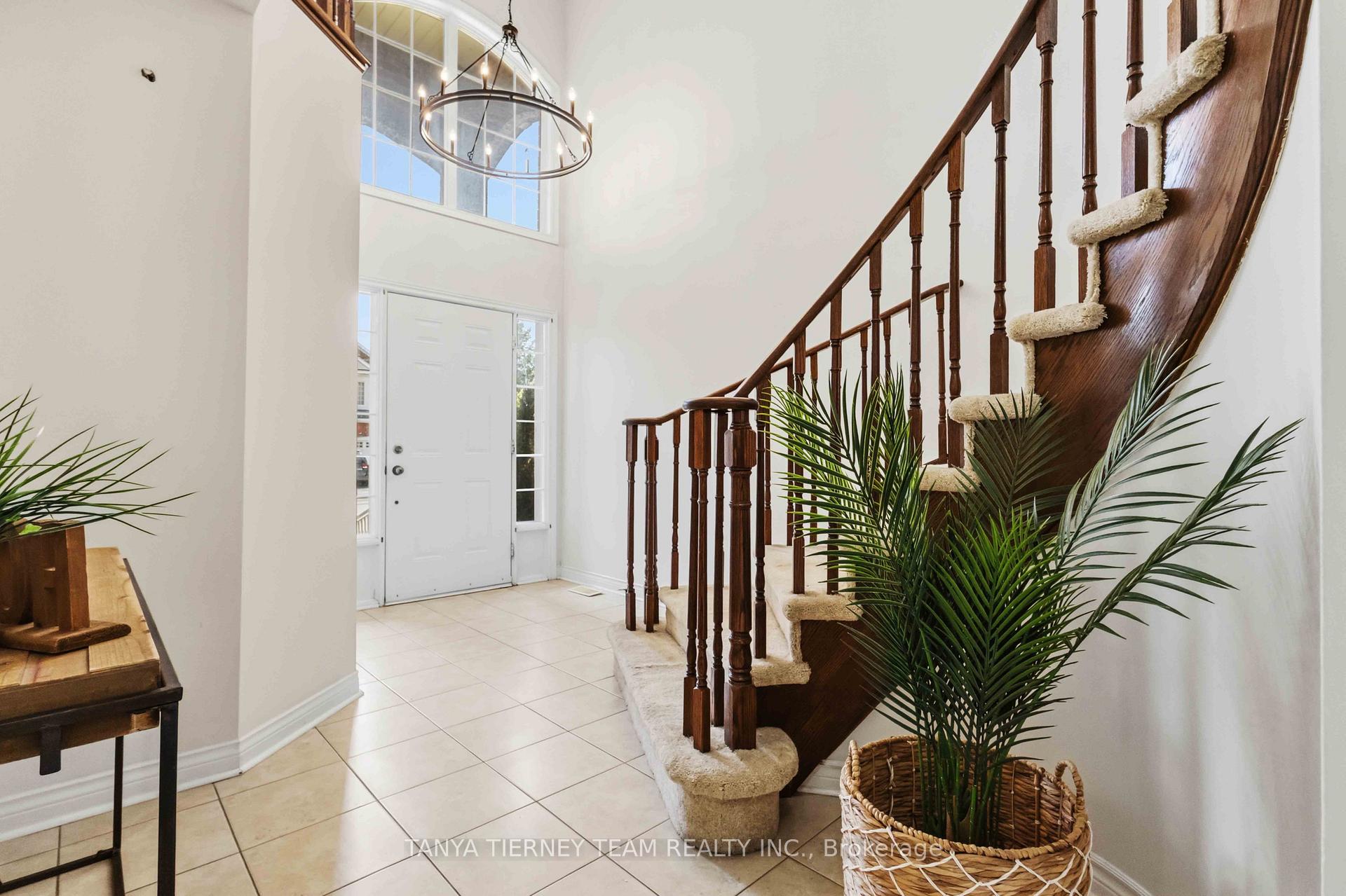 Photo 6 of 31 Chatterson Street, Whitby, Rolling Acres — HOMEH