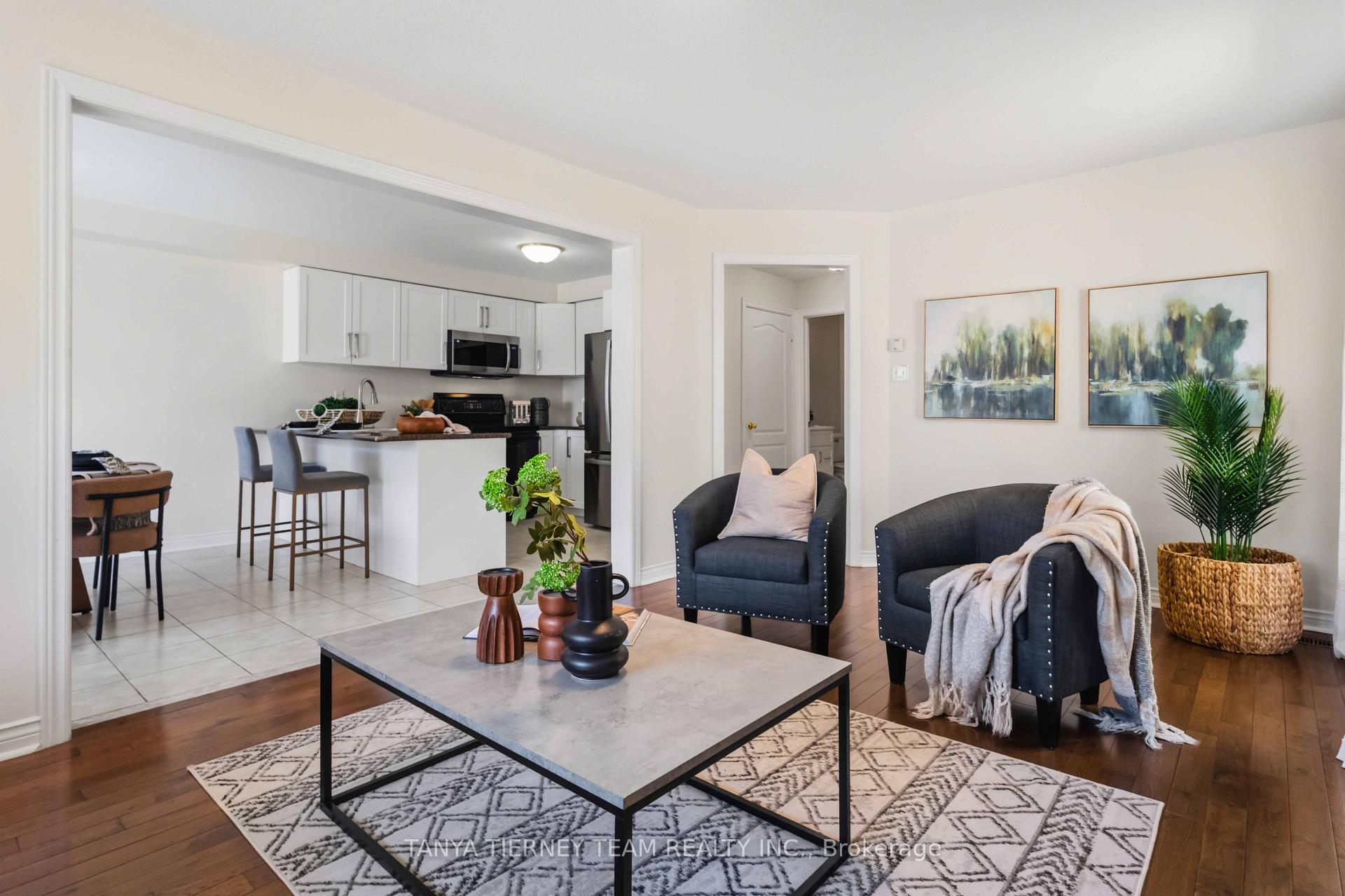 Photo 13 of 31 Chatterson Street, Whitby, Rolling Acres — HOMEH