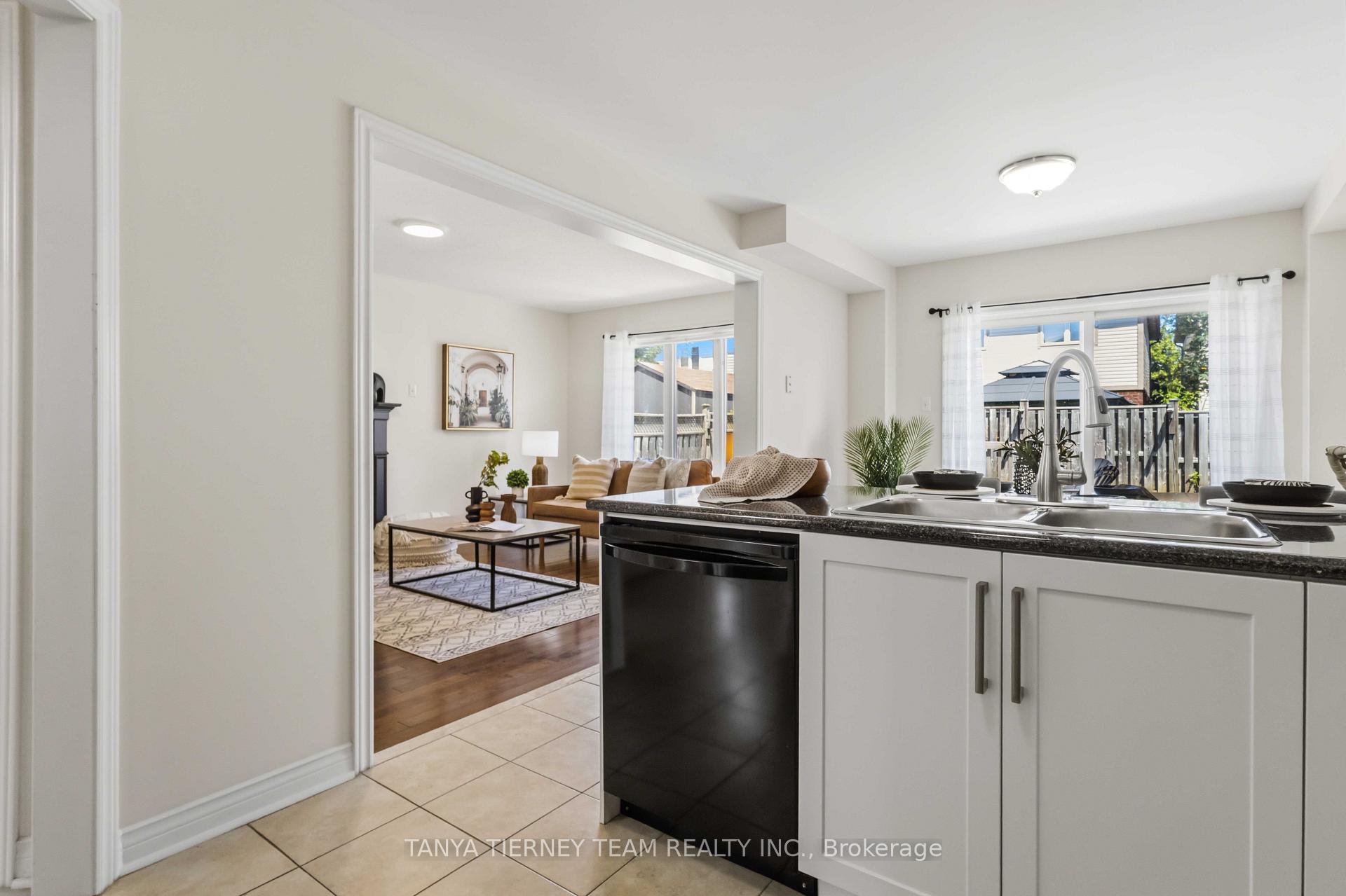 Photo 15 of 31 Chatterson Street, Whitby, Rolling Acres — HOMEH