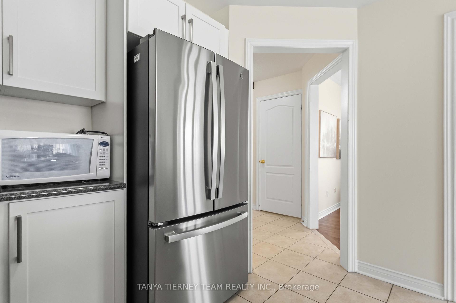 Photo 16 of 31 Chatterson Street, Whitby, Rolling Acres — HOMEH