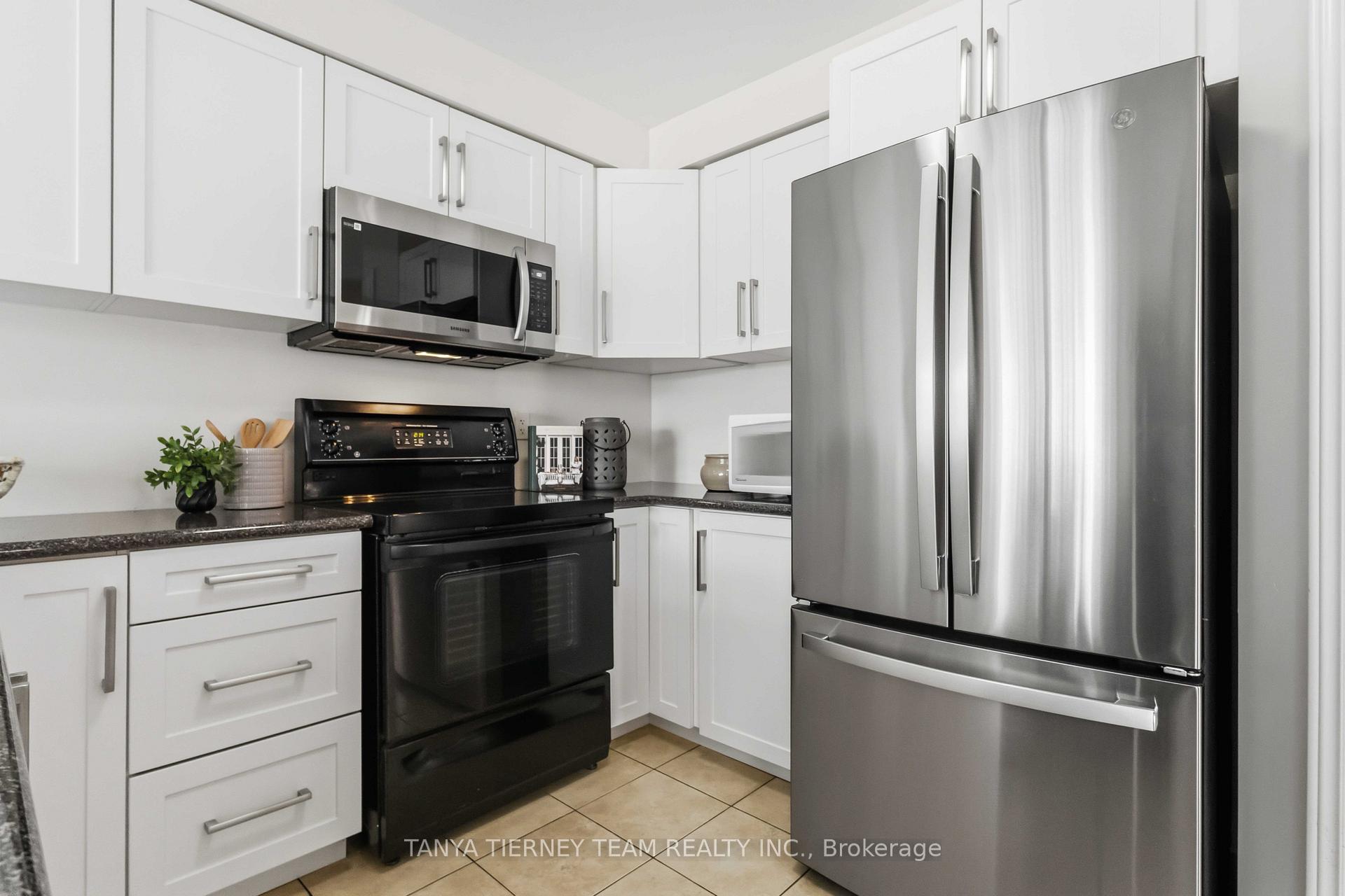 Photo 17 of 31 Chatterson Street, Whitby, Rolling Acres — HOMEH