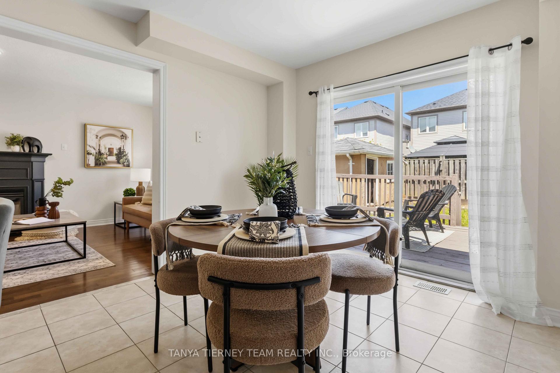 Photo 21 of 31 Chatterson Street, Whitby, Rolling Acres — HOMEH