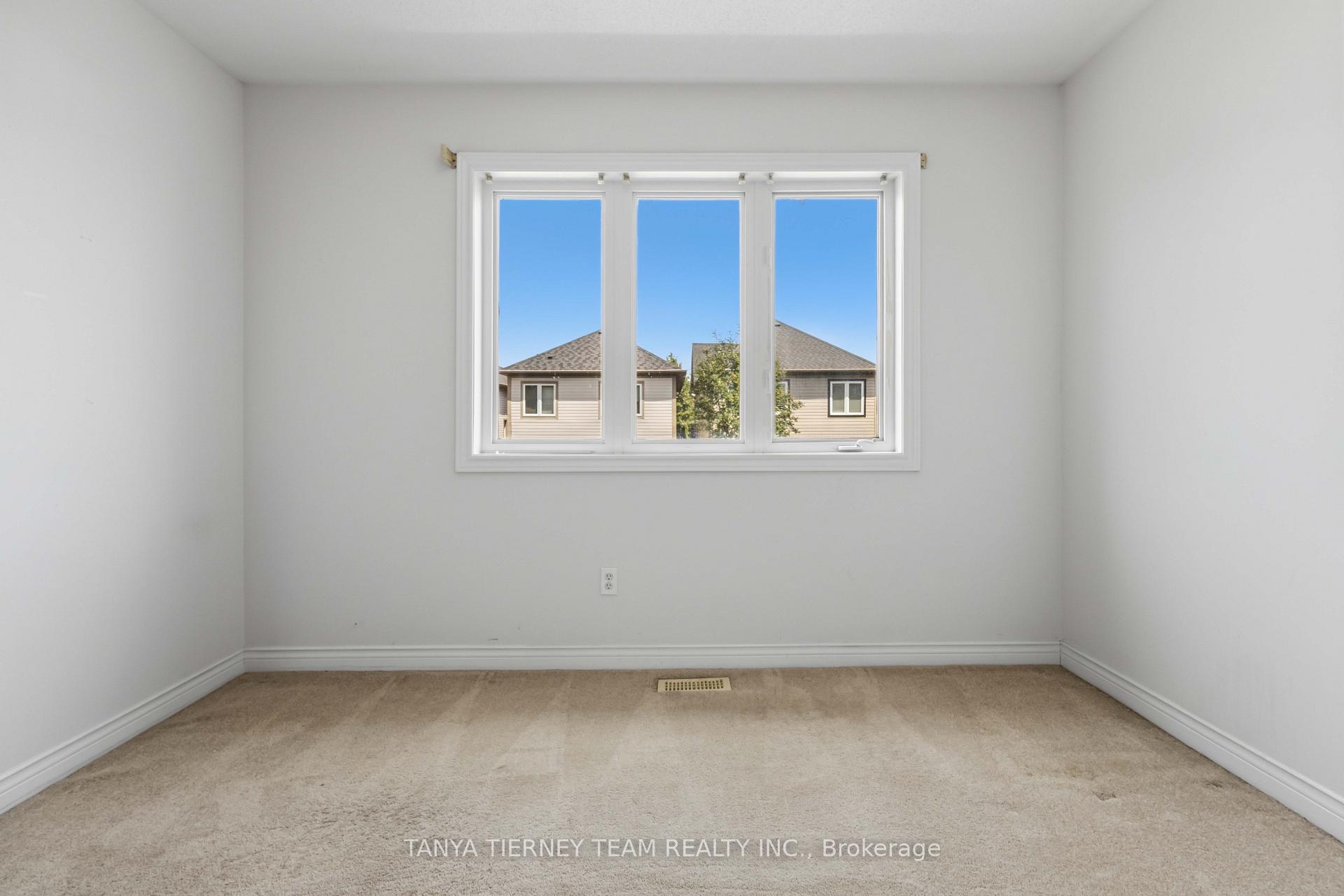Photo 34 of 31 Chatterson Street, Whitby, Rolling Acres — HOMEH