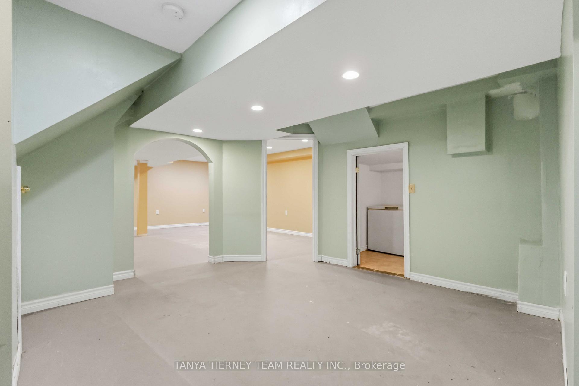 Photo 38 of 31 Chatterson Street, Whitby, Rolling Acres — HOMEH