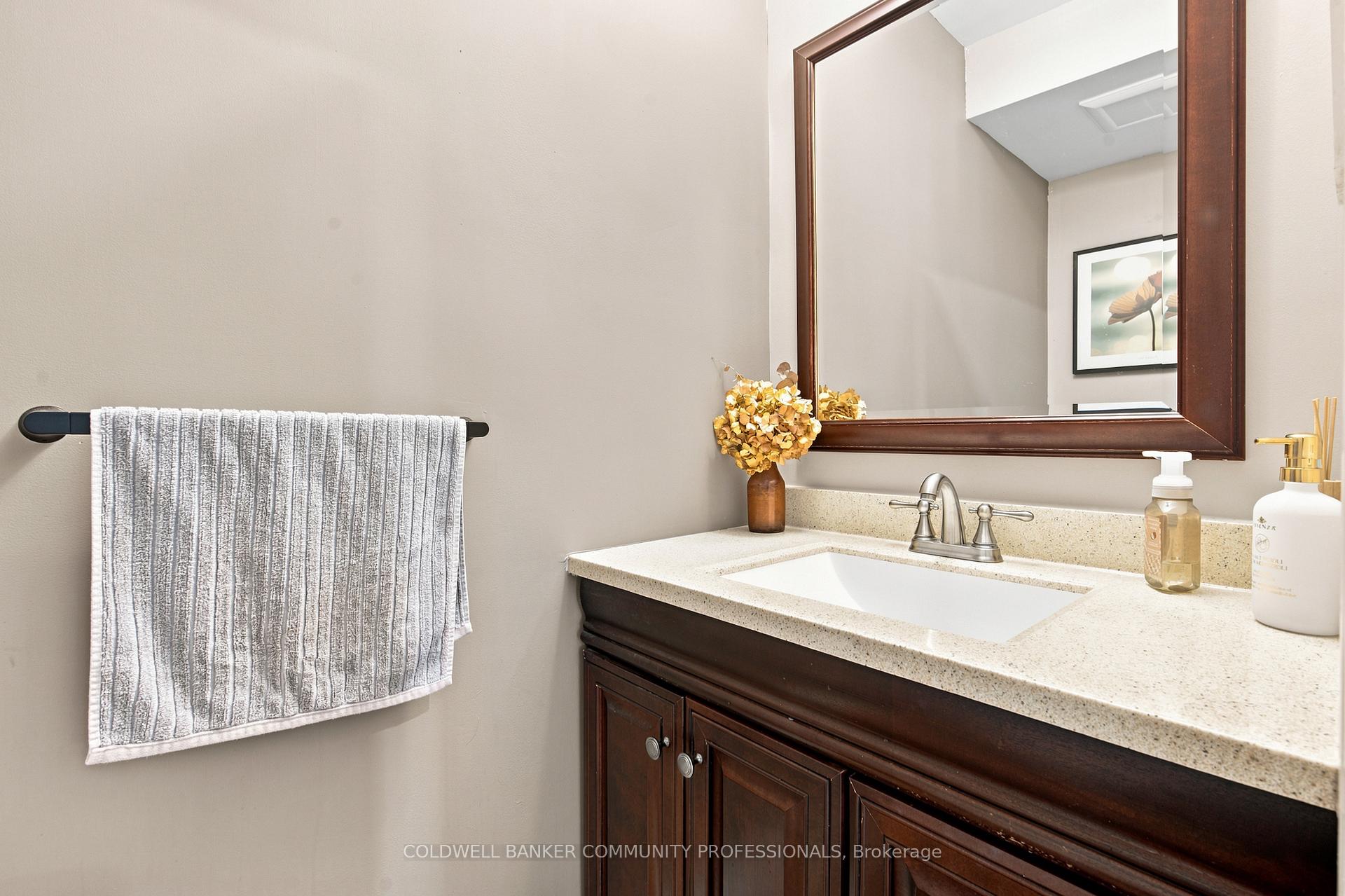 Photo 15 of 7 Apex Court, Hamilton, Stoney Creek Mountain — HOMEH