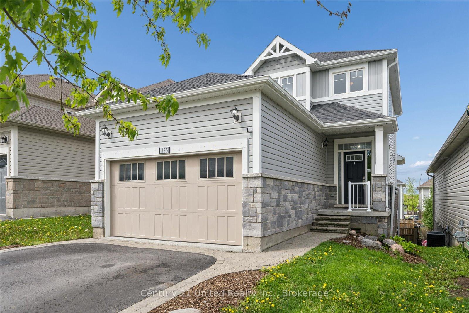 Photo 2 of 425 Florence Drive, Peterborough, Monaghan Ward 2 — HOMEH