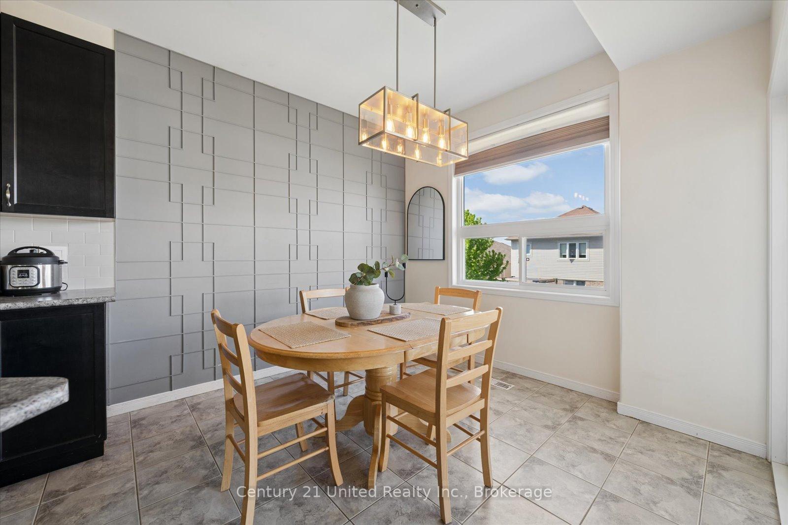 Photo 20 of 425 Florence Drive, Peterborough, Monaghan Ward 2 — HOMEH