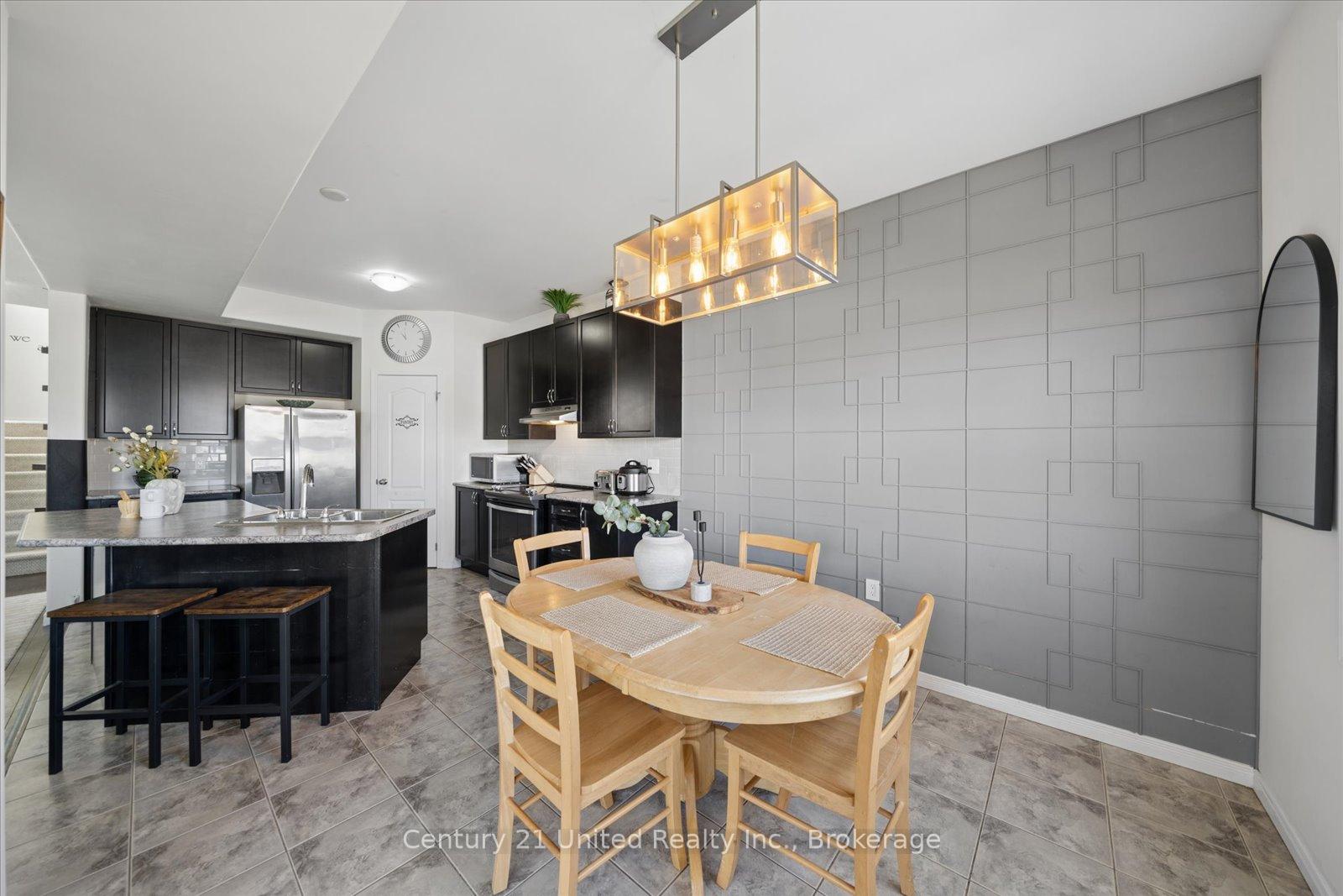 Photo 21 of 425 Florence Drive, Peterborough, Monaghan Ward 2 — HOMEH