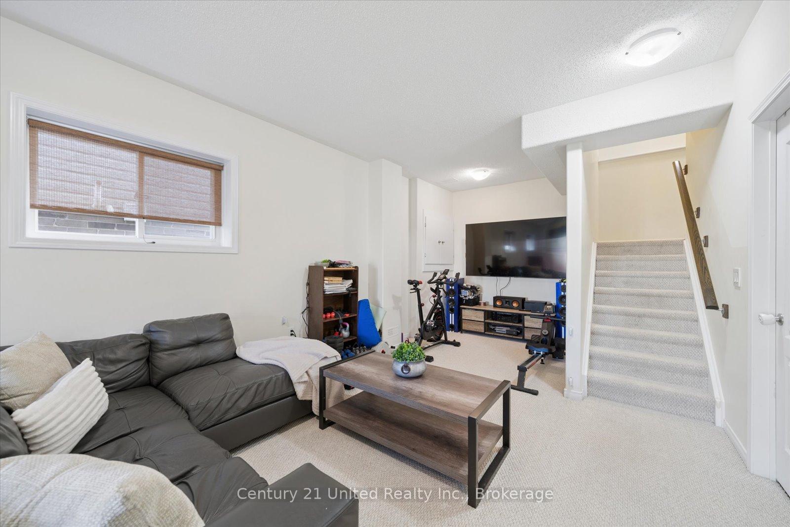 Photo 39 of 425 Florence Drive, Peterborough, Monaghan Ward 2 — HOMEH