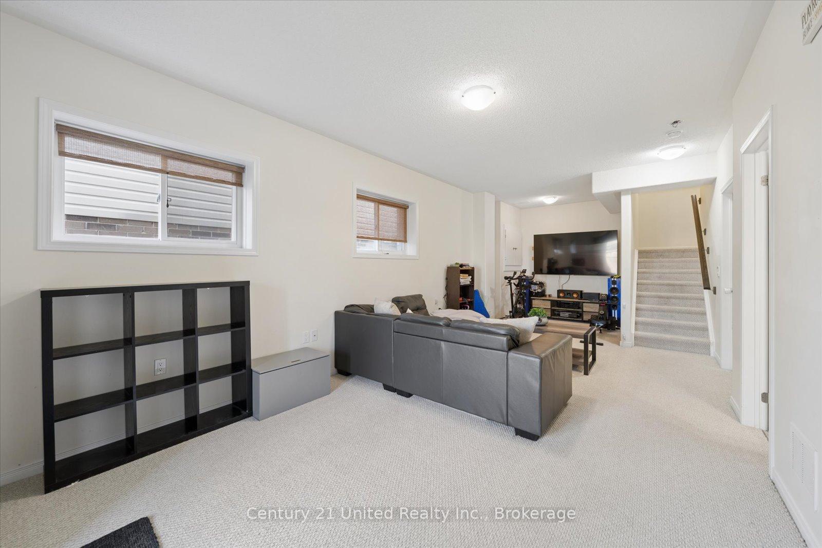 Photo 40 of 425 Florence Drive, Peterborough, Monaghan Ward 2 — HOMEH
