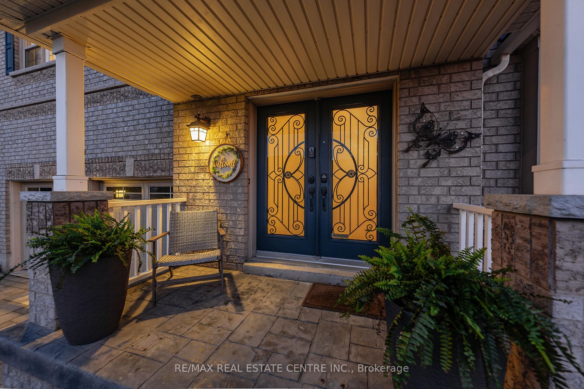 Photo 3 of 72 Swift Crescent, Cambridge, Christopher-Champlain — HOMEH