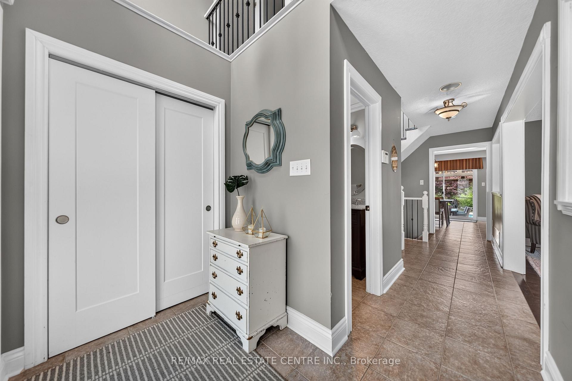 Photo 5 of 72 Swift Crescent, Cambridge, Christopher-Champlain — HOMEH
