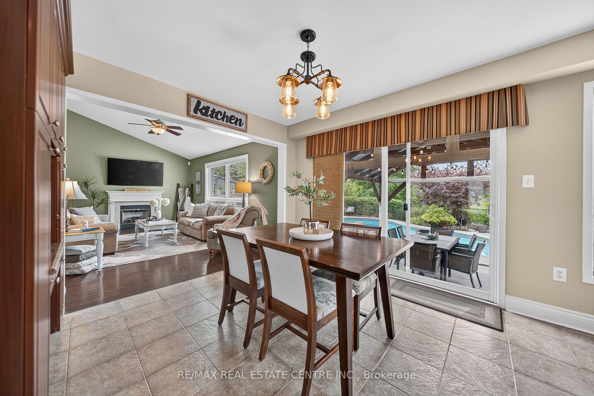 Photo 11 of 72 Swift Crescent, Cambridge, Christopher-Champlain — HOMEH