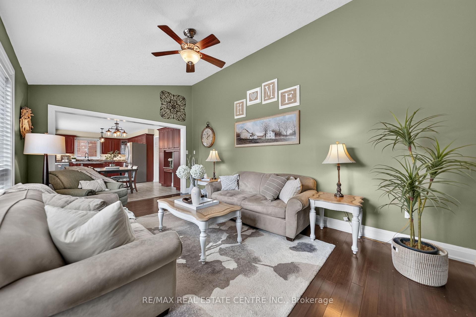 Photo 14 of 72 Swift Crescent, Cambridge, Christopher-Champlain — HOMEH