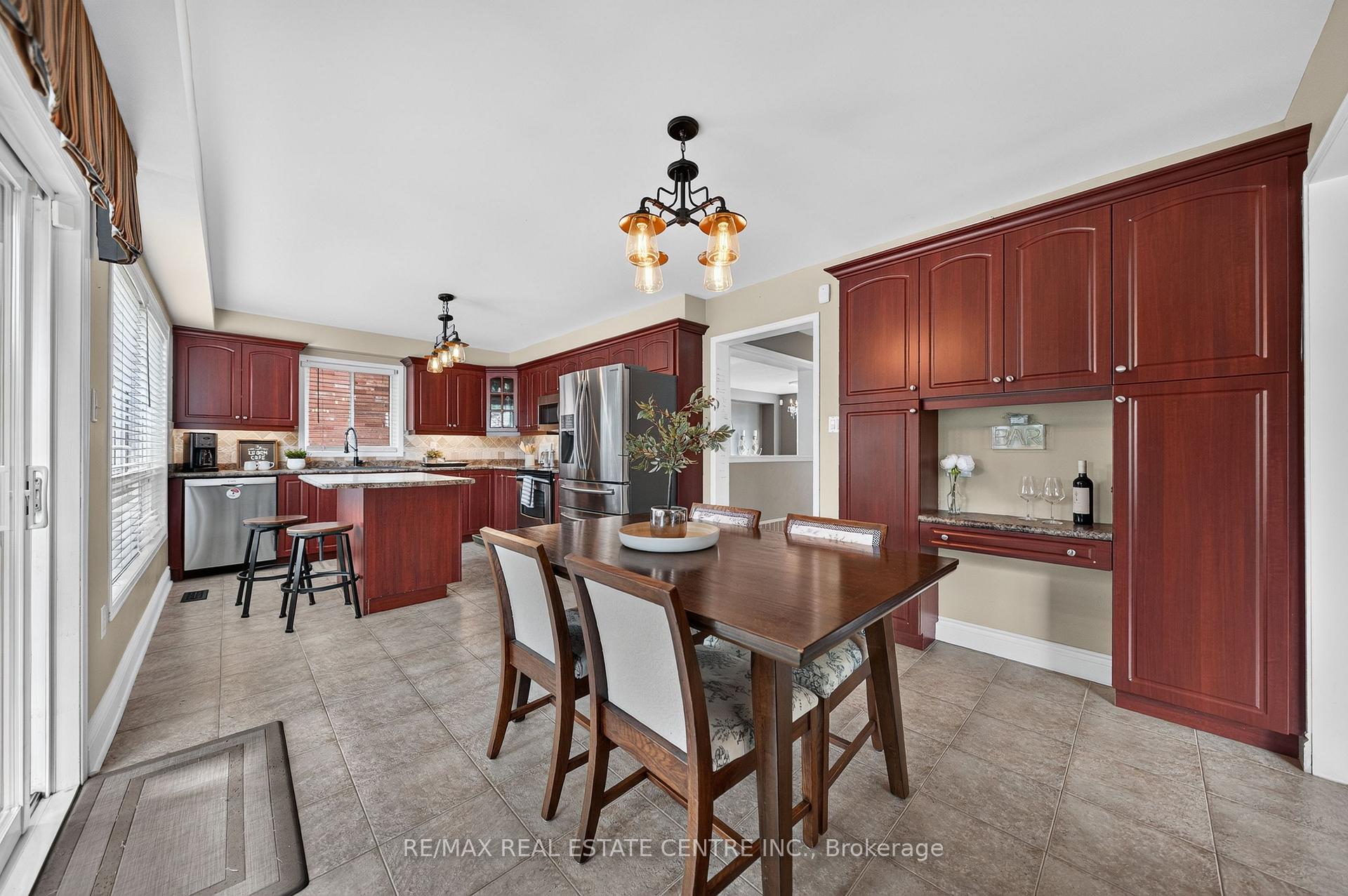 Photo 17 of 72 Swift Crescent, Cambridge, Christopher-Champlain — HOMEH