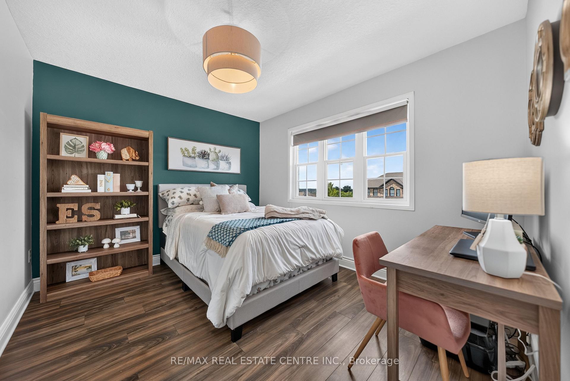 Photo 29 of 72 Swift Crescent, Cambridge, Christopher-Champlain — HOMEH