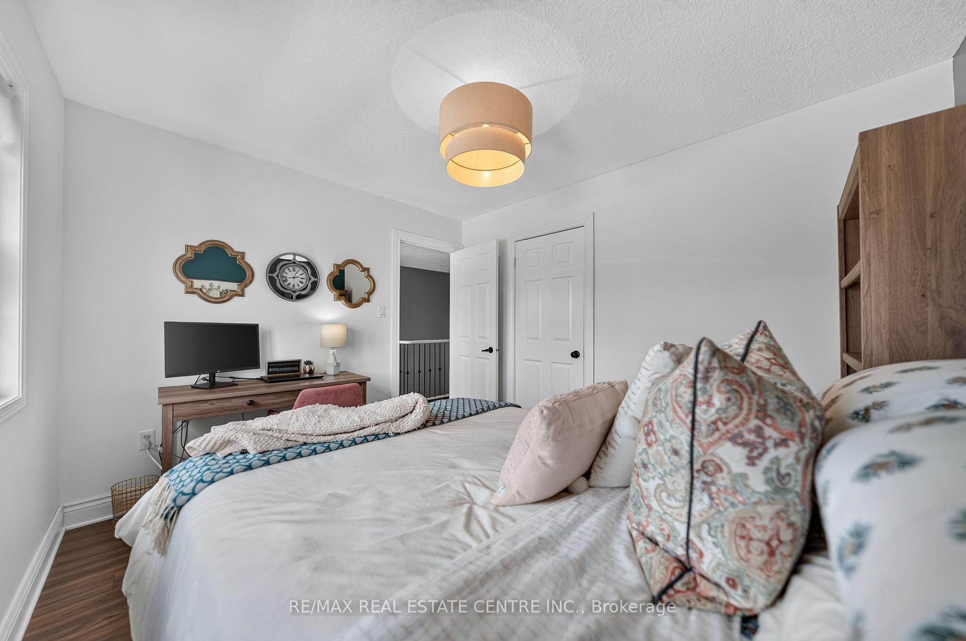 Photo 30 of 72 Swift Crescent, Cambridge, Christopher-Champlain — HOMEH