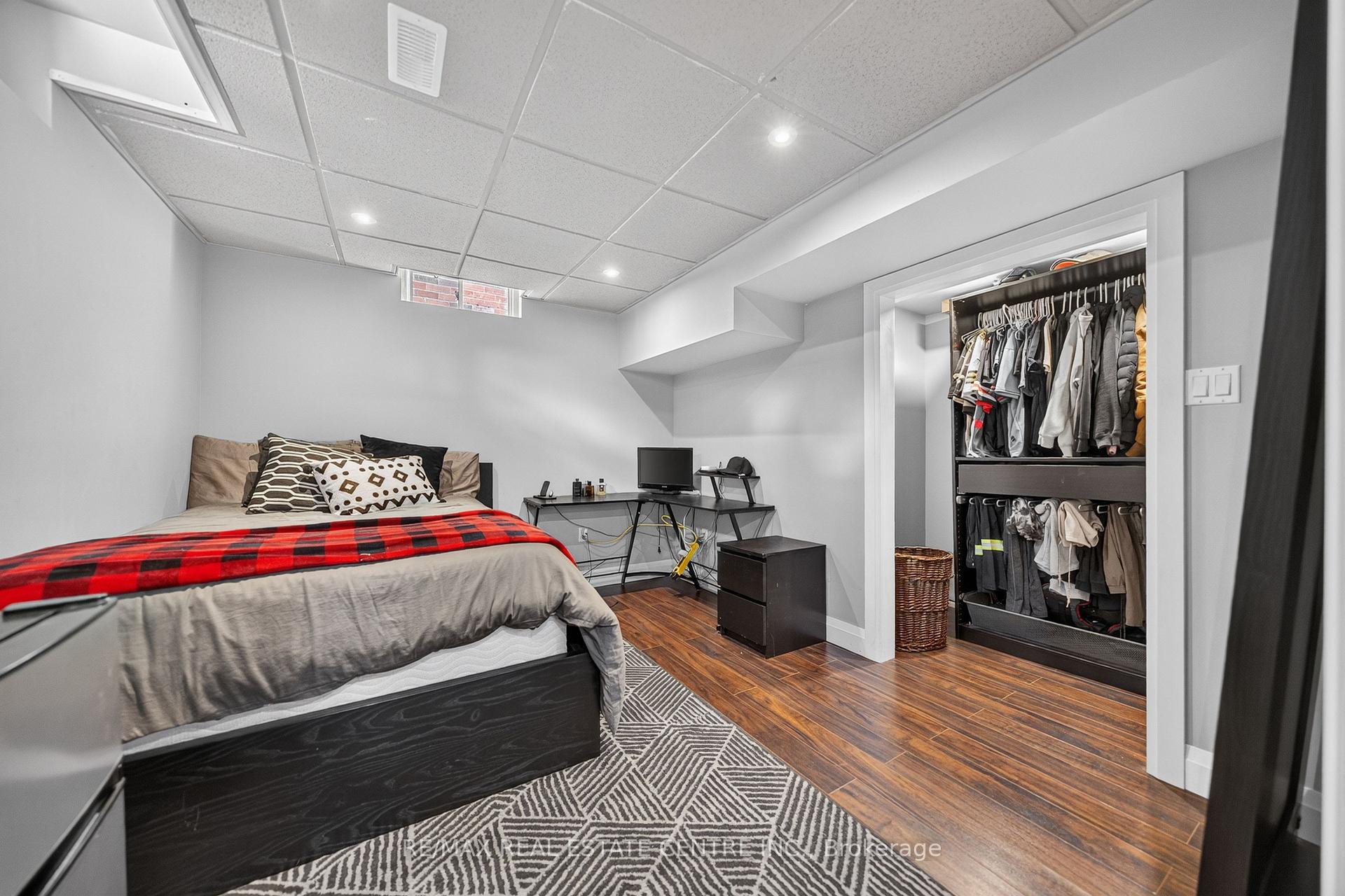 Photo 41 of 72 Swift Crescent, Cambridge, Christopher-Champlain — HOMEH
