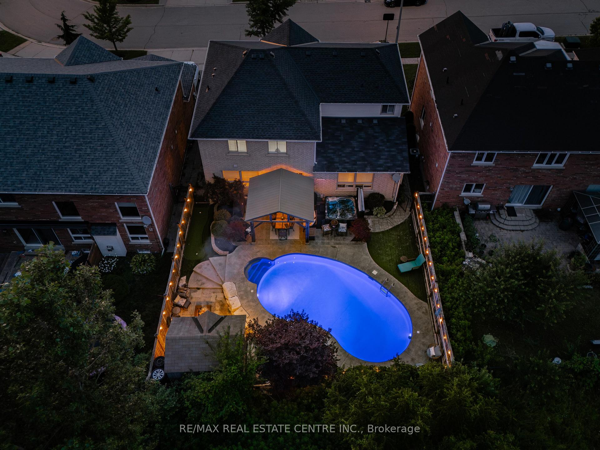 Photo 50 of 72 Swift Crescent, Cambridge, Christopher-Champlain — HOMEH