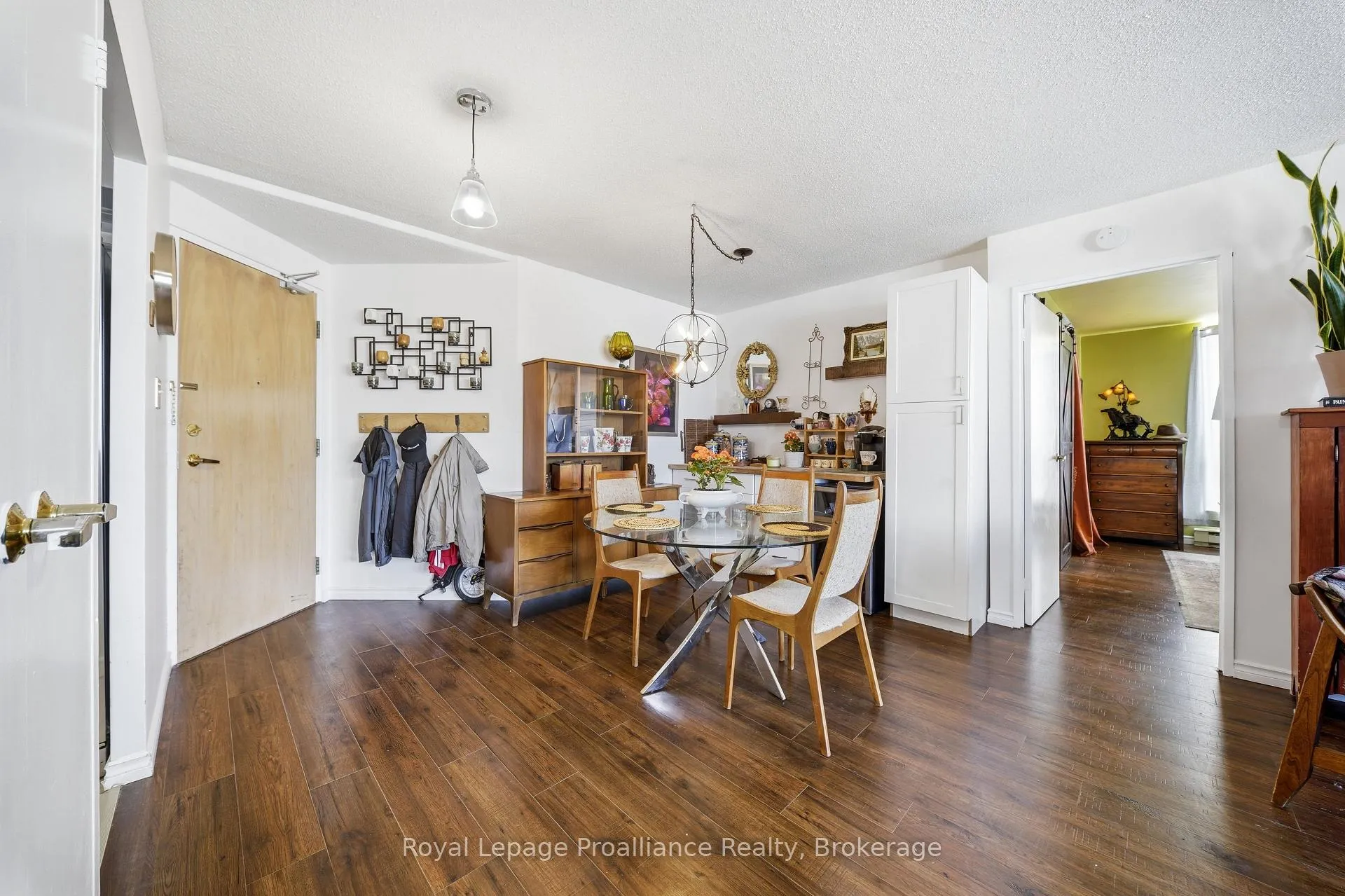 Photo 7 of Unit 401, 344 Front Street, Belleville, Belleville Ward — HOMEH