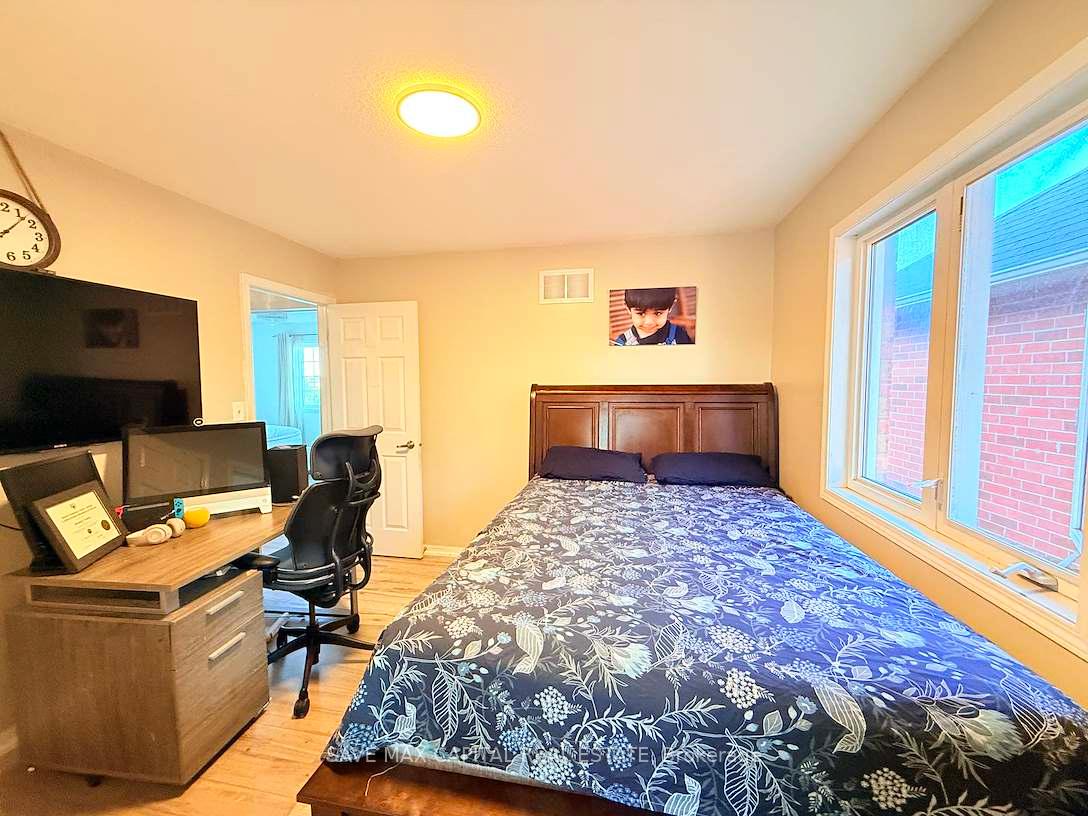 Photo 1 of 15 Apple Valley Way, Brampton, Bram East — HOMEH