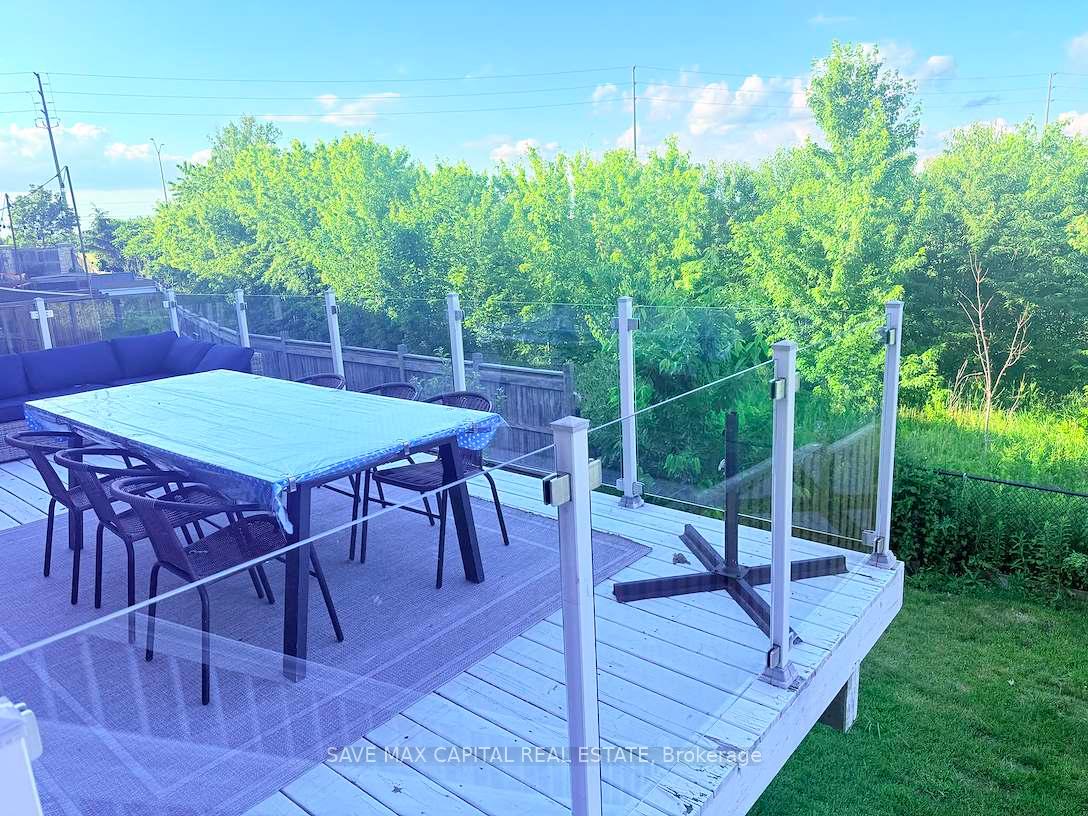Photo 7 of 15 Apple Valley Way, Brampton, Bram East — HOMEH