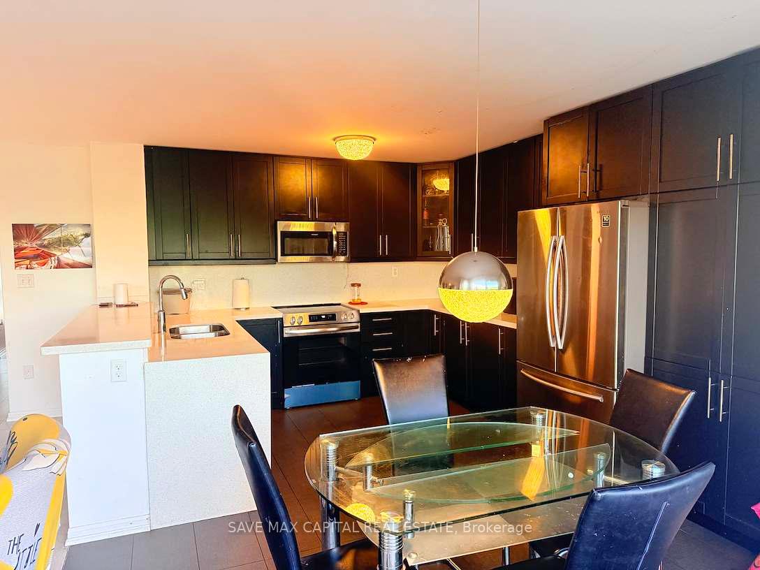 Photo 9 of 15 Apple Valley Way, Brampton, Bram East — HOMEH
