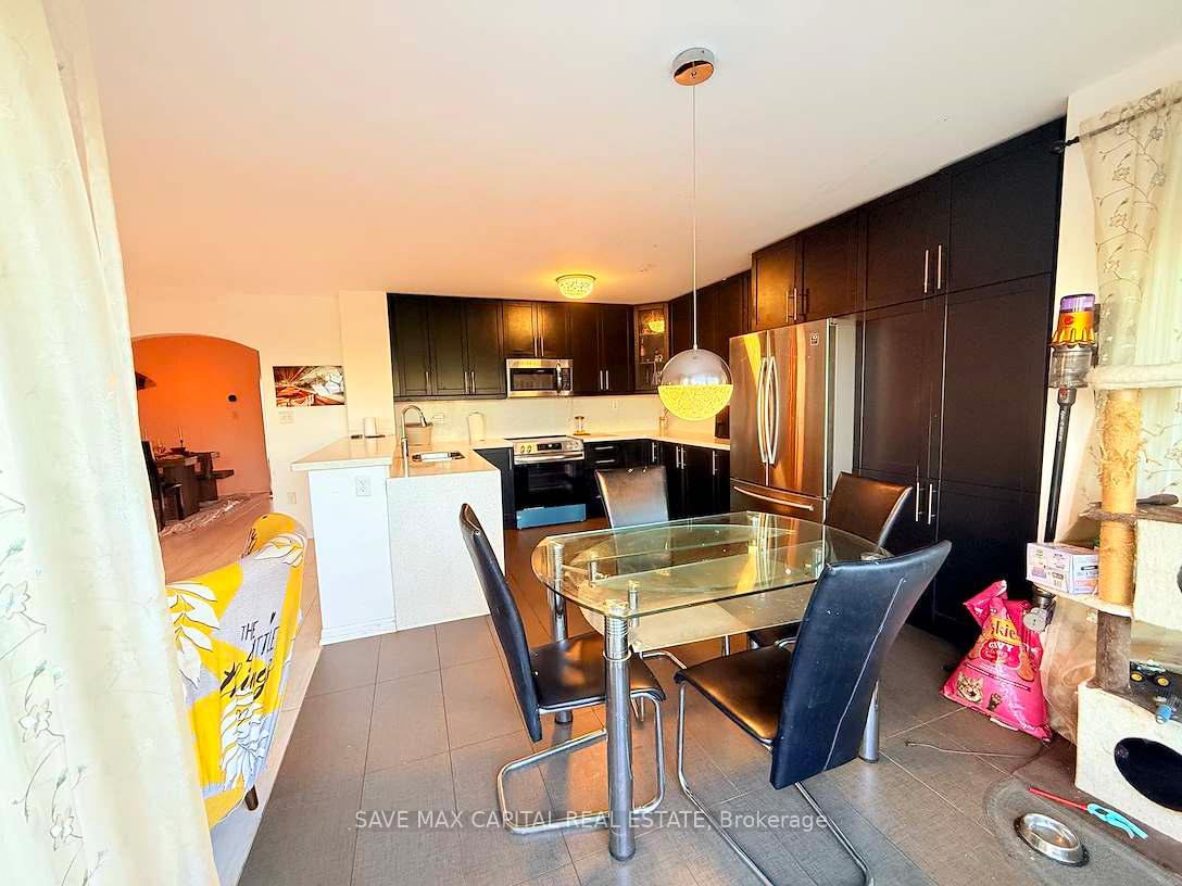Photo 13 of 15 Apple Valley Way, Brampton, Bram East — HOMEH
