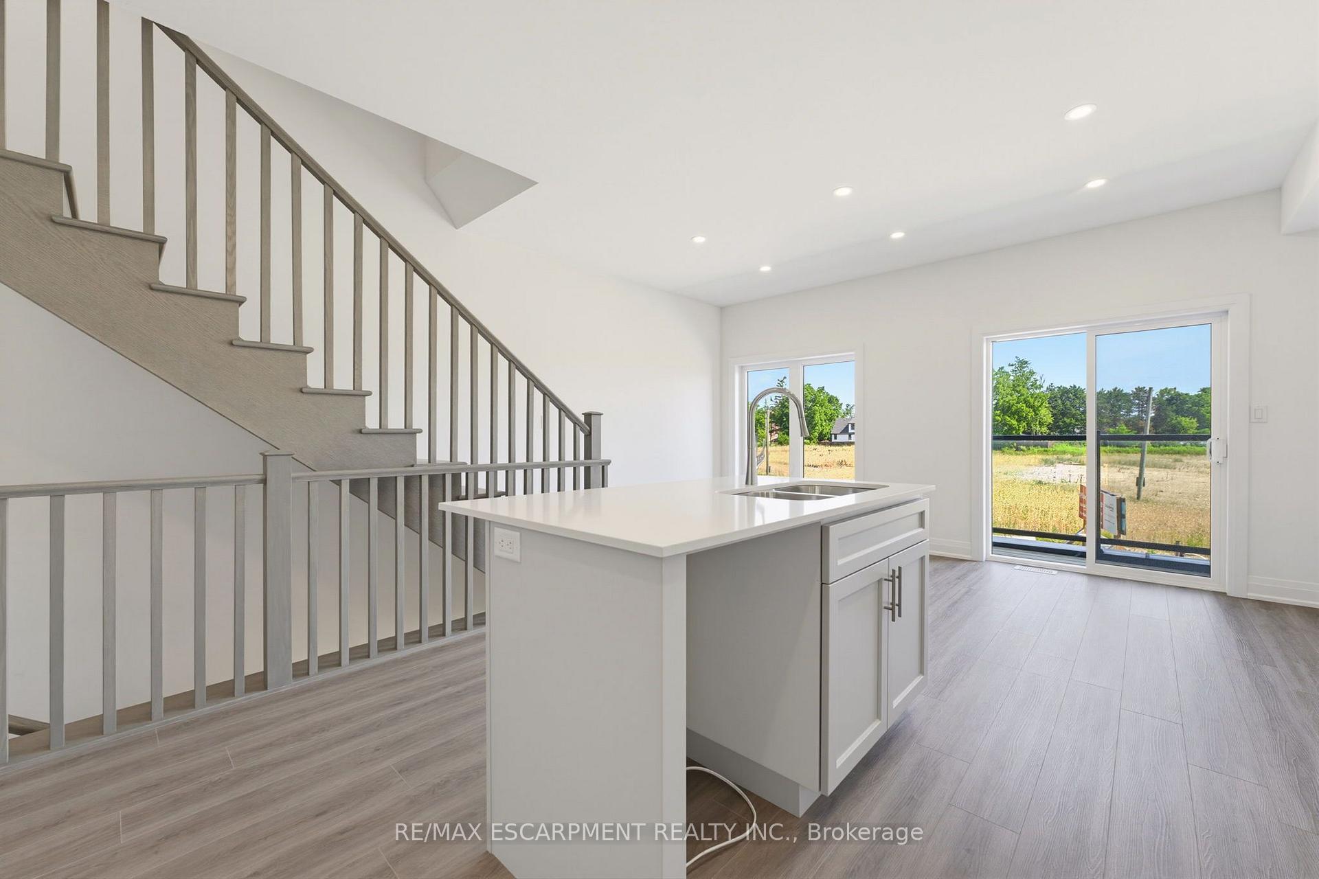 Photo 10 of 10 Clear Valley Lane, Hamilton, Rural Glanbrook — HOMEH