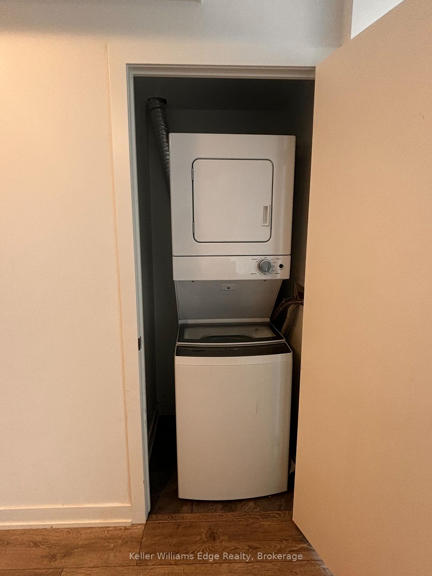Photo 12 of Unit 9, 3200 Dakota Common, Burlington, Alton — HOMEH