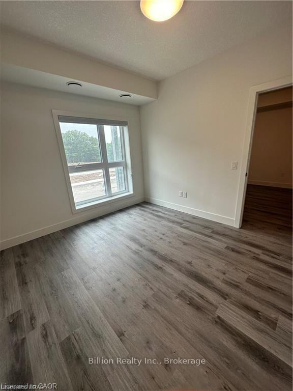 Photo 13 of Unit 202, 1201 Lackner Ridge, Kitchener, Grand River North — HOMEH