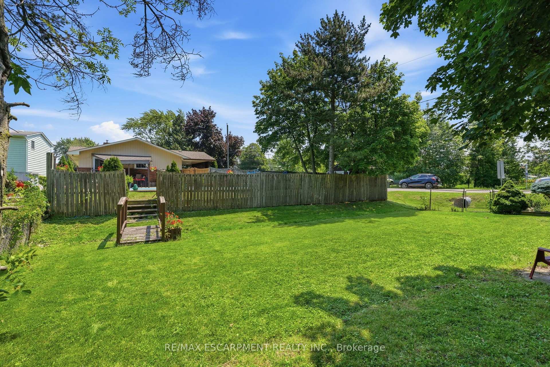 Photo 40 of 2A Valley Road, St. Catharines, Rykert/Vansickle — HOMEH