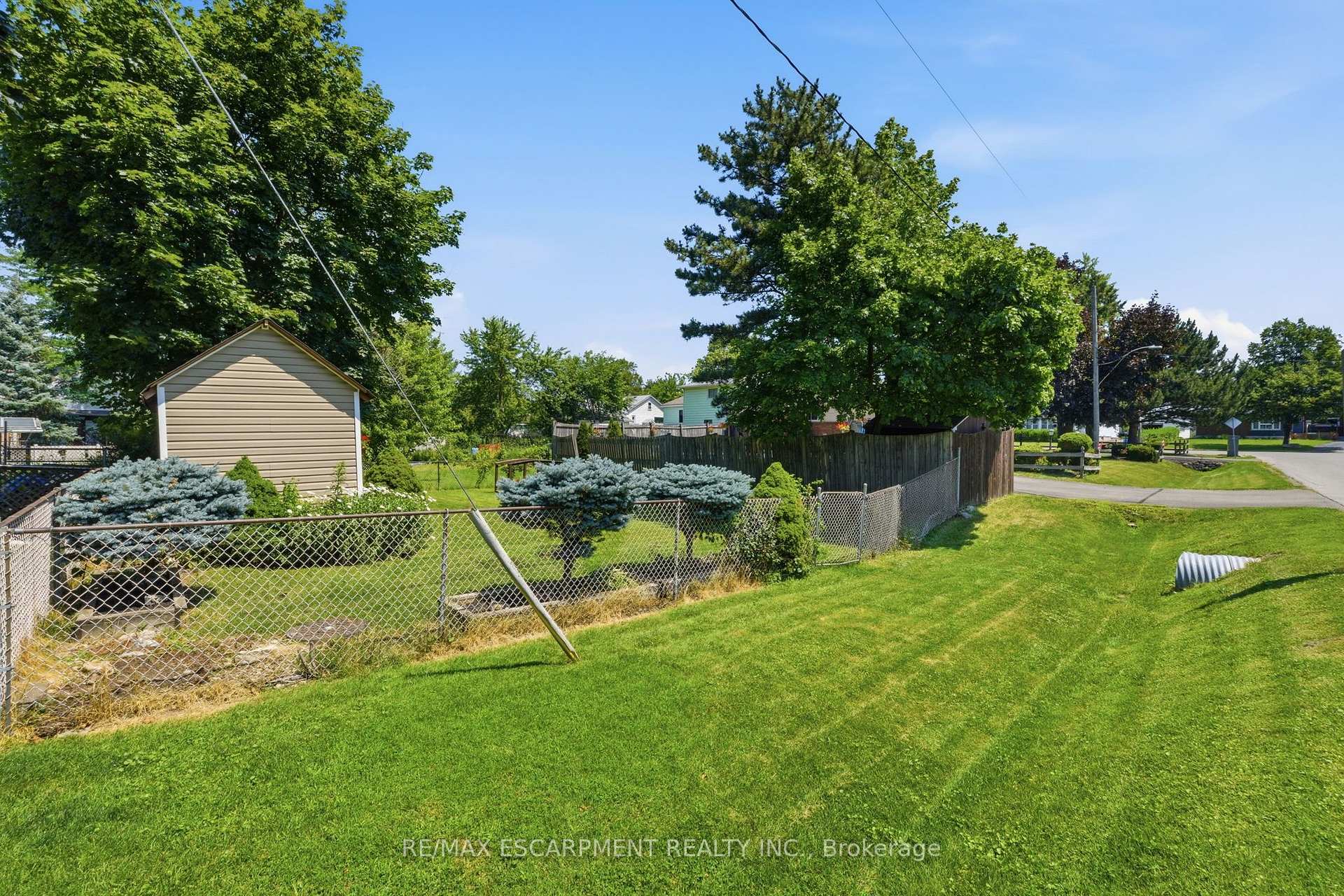 Photo 43 of 2A Valley Road, St. Catharines, Rykert/Vansickle — HOMEH