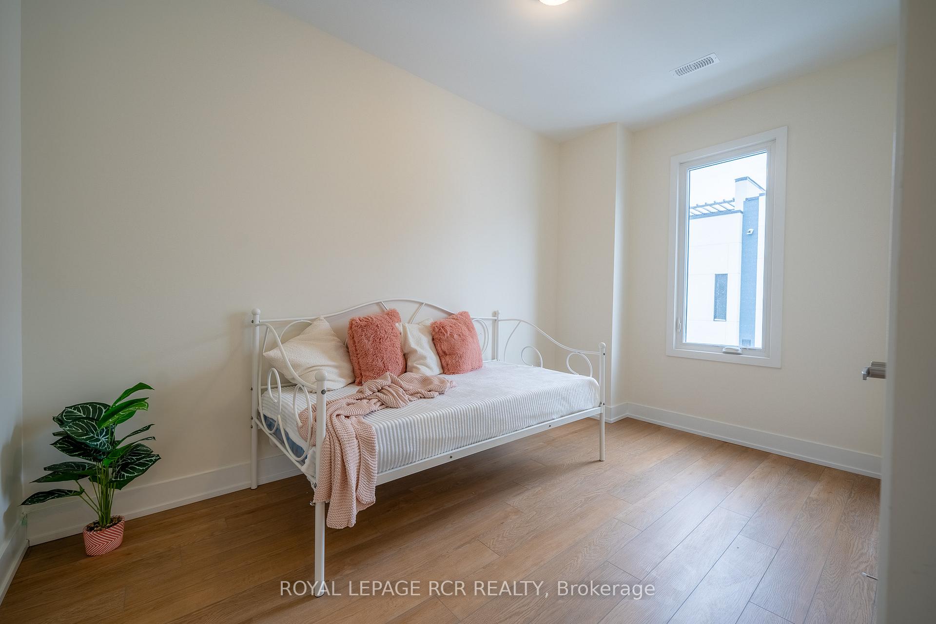 Photo 9 of 13 Bru-Lor Lane, Orillia — HOMEH