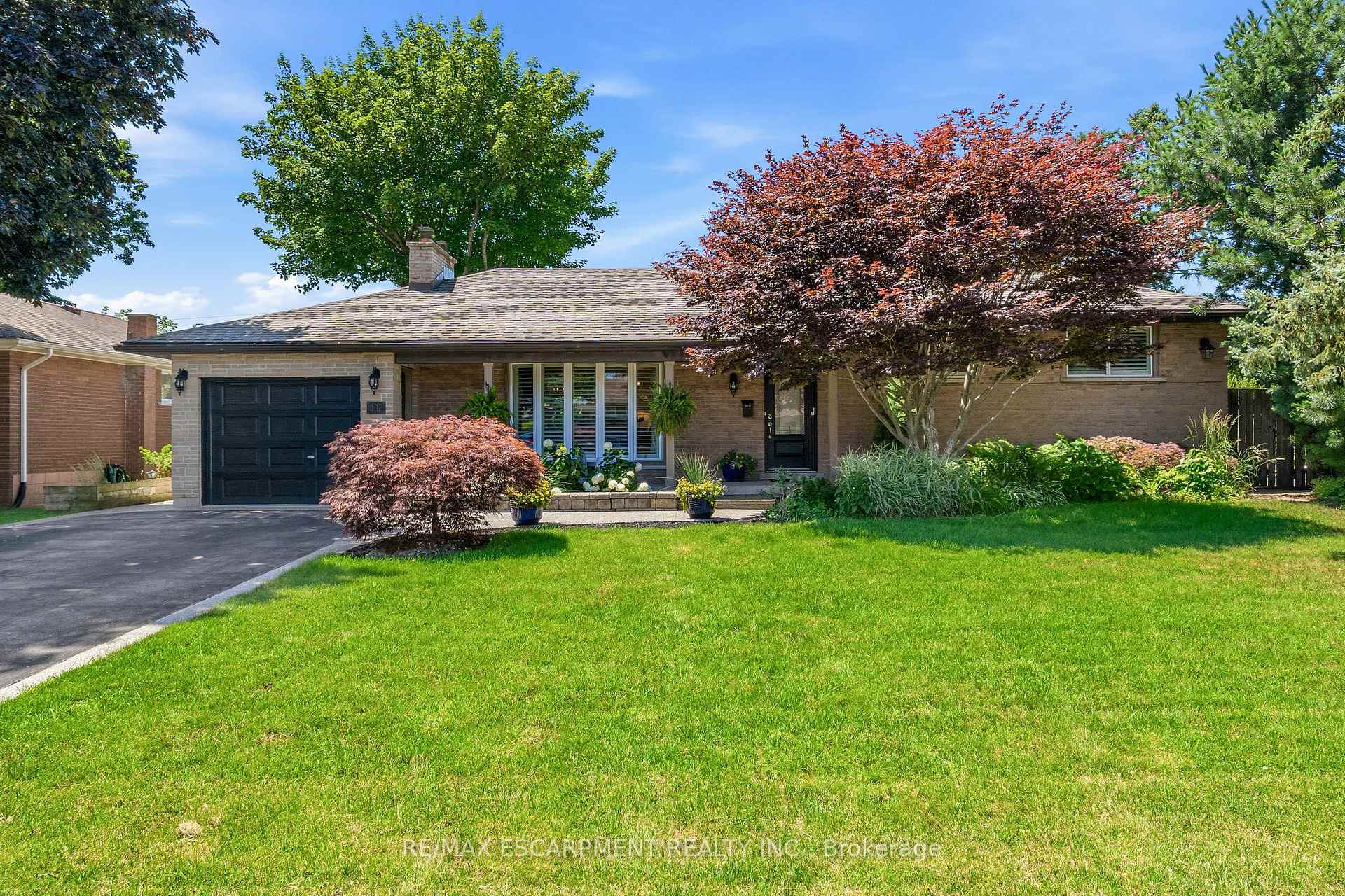 Photo 1 of 302 Harmony Road, Hamilton, Ancaster — HOMEH