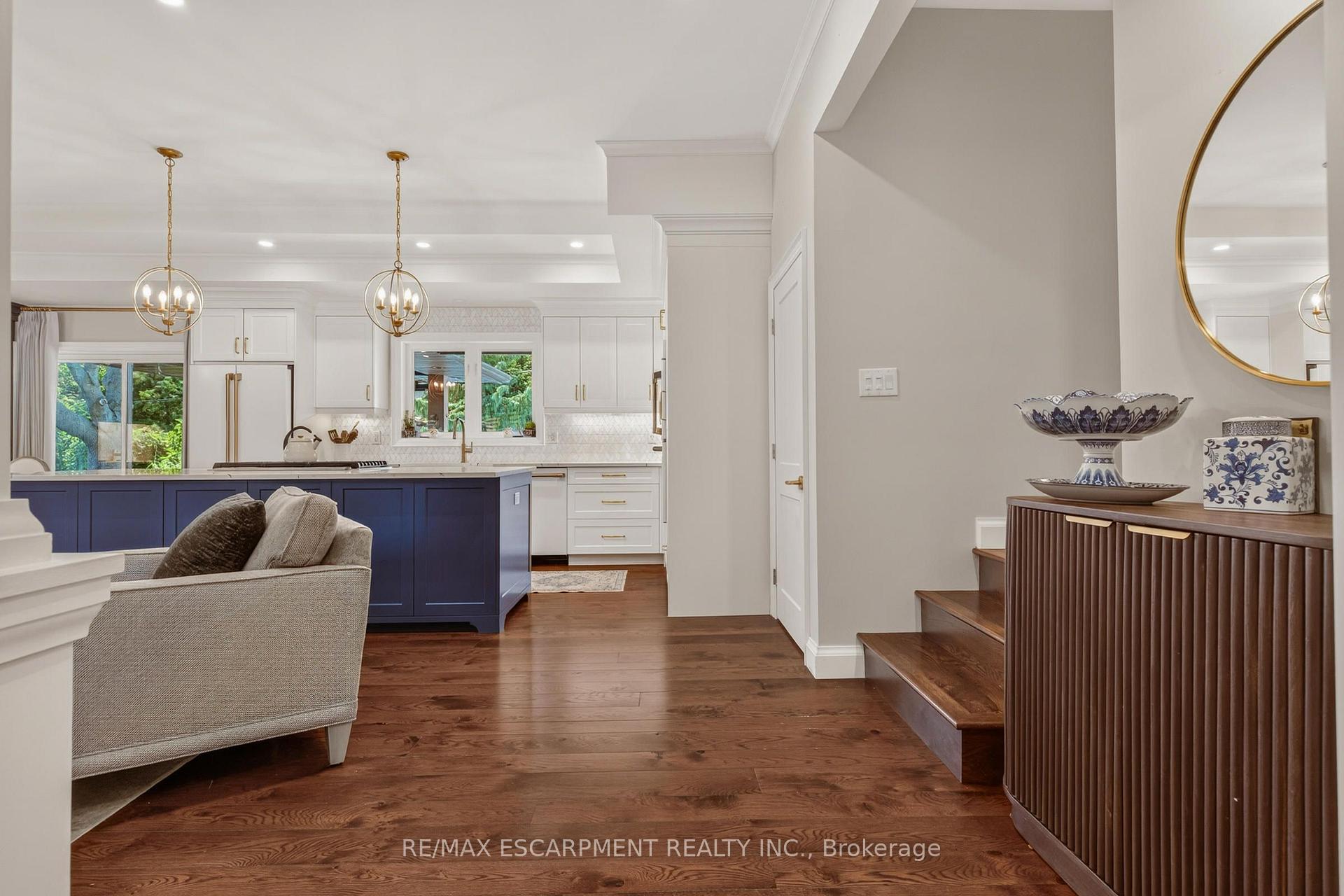 Photo 2 of 302 Harmony Road, Hamilton, Ancaster — HOMEH